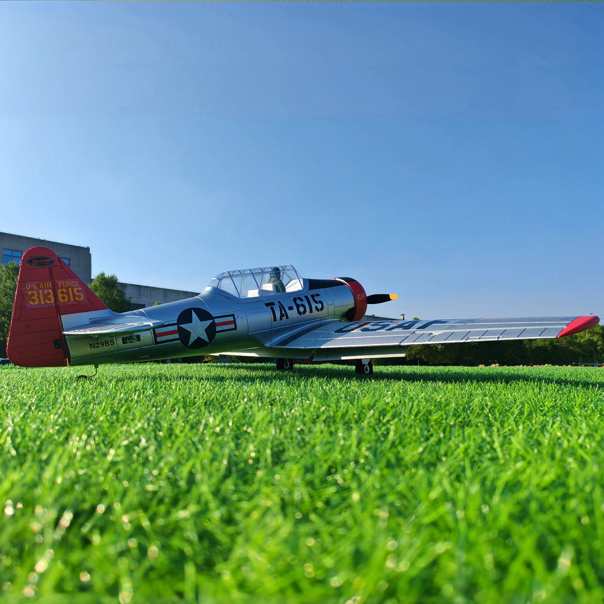 Dynam AT-6 Texan V3 4S RC Warbird 1,4 m Spannweite mit 3 Klappen